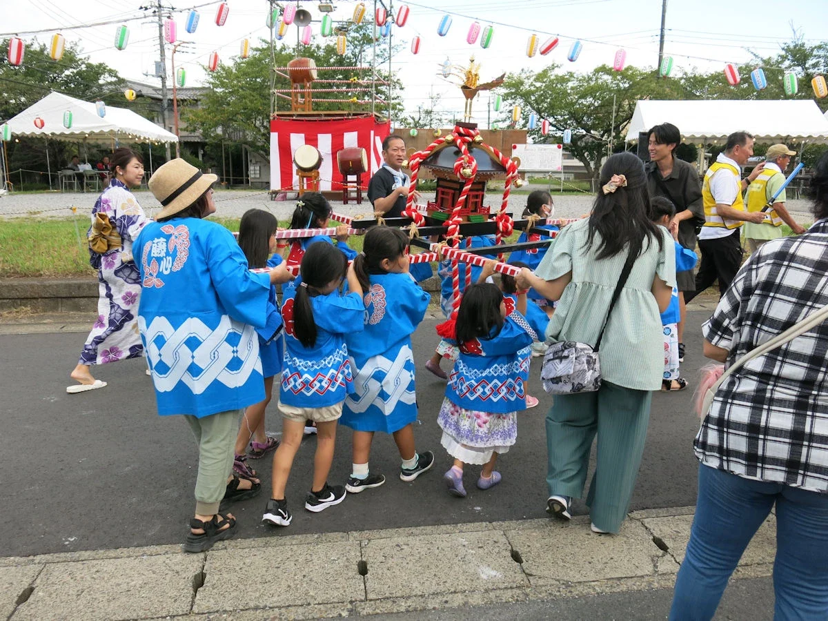KidsMikoshi1